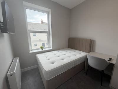  Central North Shields Location 0.1 Miles to Metro Main Photo