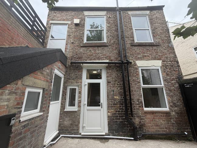  Central North Shields Location 0.1 Miles to Metro Main Photo