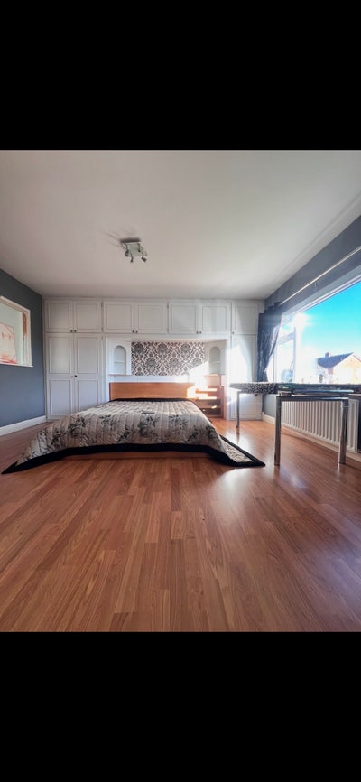 Bright & Spacious KS room Oadby  New mattress  Main Photo