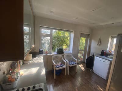 Sunny room available in Hendon – short-term sublet Main Photo