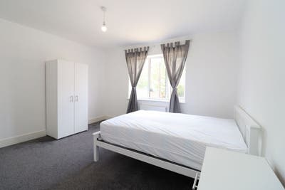 3 Stunning Rooms - Woolwich - Modern Flat Main Photo