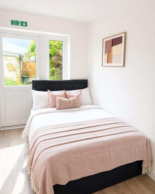 Freshly Refurbished HMO Units Living in Benfleet Main Photo