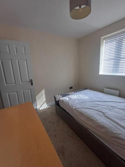Double Room Priors Hall Corby Inc bills Main Photo