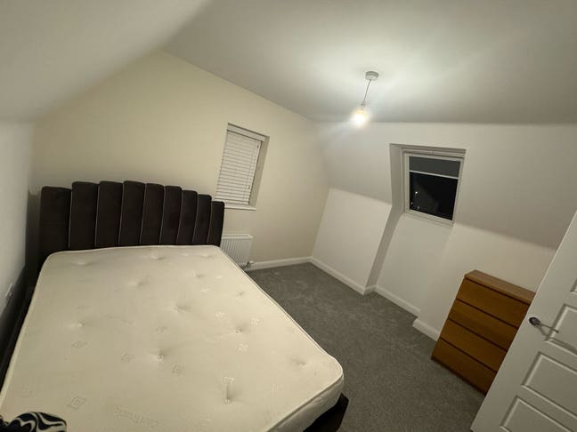 Double Room to Rent – MK10 7HG Main Photo