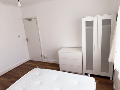 Large double room  Main Photo