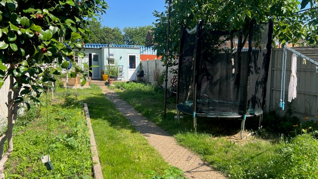 Come live in our family home in Manor Park Main Photo