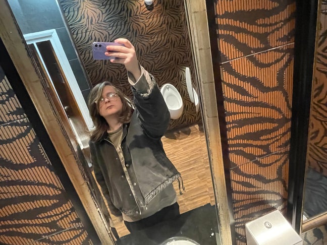 Looking for a room in the manchester area Main Photo
