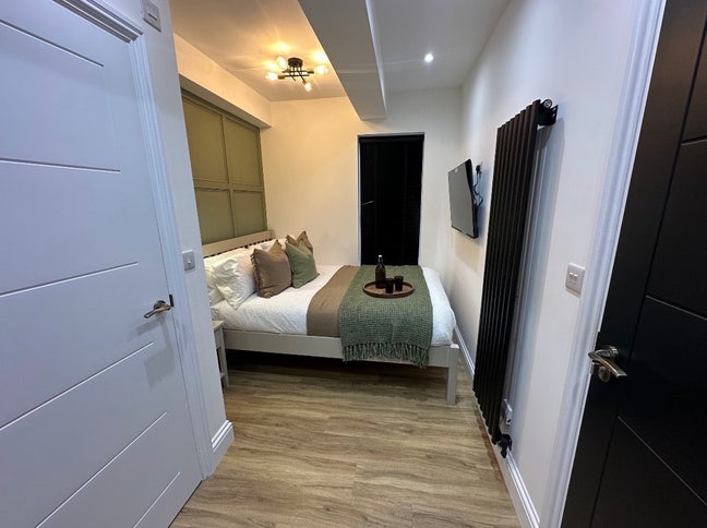 Renovated Double En-Suite - Northampton Bills Inc Main Photo