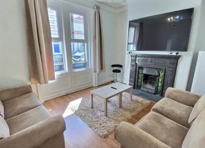 Room available from July-December in Jesmond Main Photo