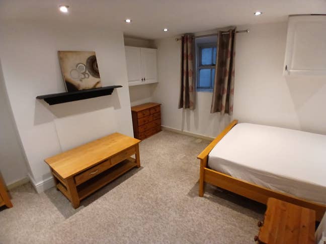 Great house, fair price and all bills included Main Photo