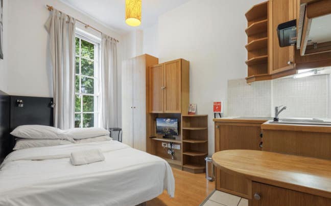 Modern studio flat in Bloomsbury bills is included Main Photo