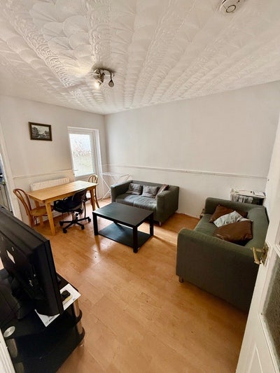 Double Room Available – Join 2 Male Students  Main Photo