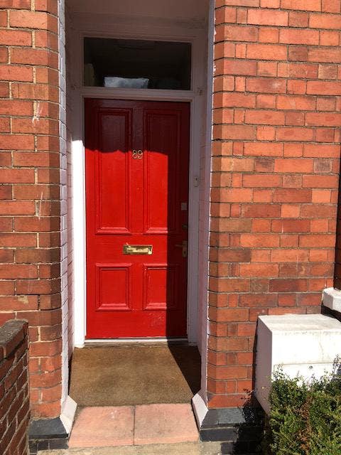 Spacious 4 Bed * 2 Bath * Parking * Garden  Main Photo