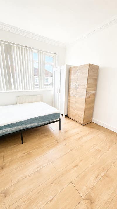 4Ensuite Rooms with Garden in Ilford Main Photo