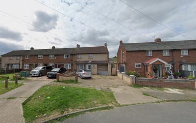 DSS - Studio Flat Available in West Drayton UB7 Main Photo