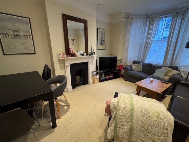 Double room in a great location near Clapham Junct Main Photo