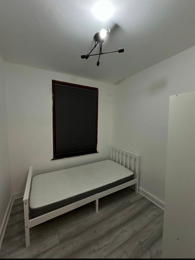 Room to rent in Ilford  Main Photo