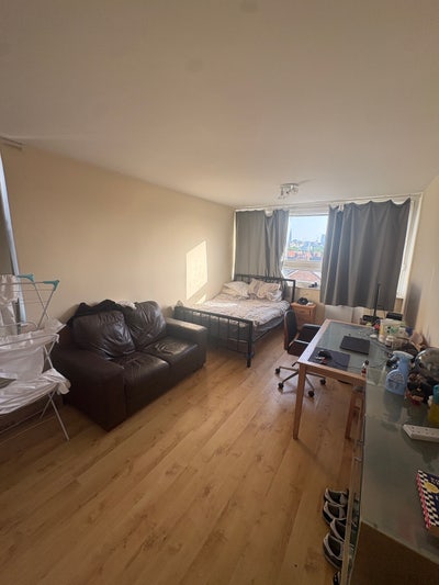 Large double room Bethnal Green  Main Photo