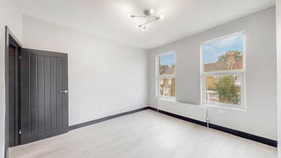 Brand new modern 2 in Totenham N17 Main Photo