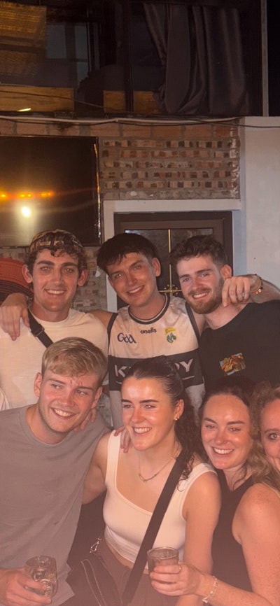 Irish professional after flatmates/room/buddy ups Main Photo