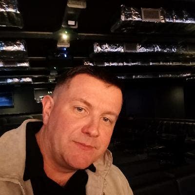42 year old Male seeks a double room Main Photo