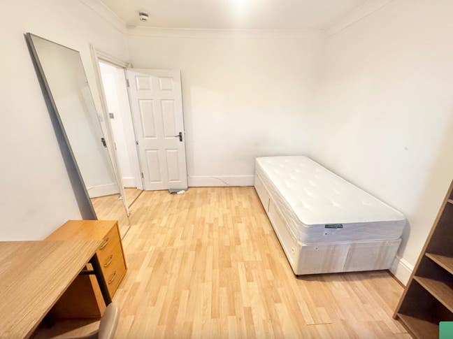 2 Prime Rooms - 1min to Station - Friendly Area! Main Photo