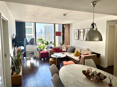 ✨ Lovely double room with views in Strata tower Main Photo