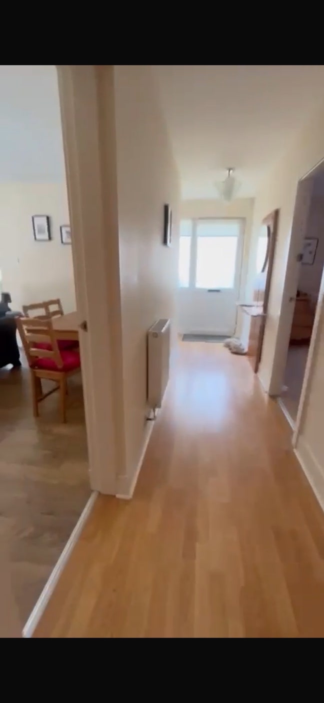 Beautiful room available in the heart of Edinburgh Main Photo
