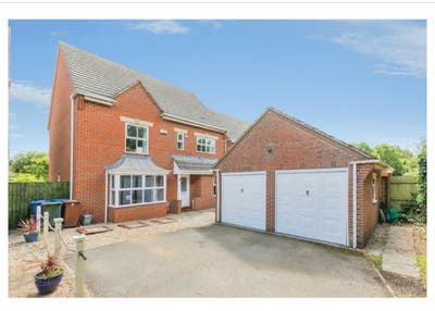 Completely refurbished beautiful spacious home Main Photo
