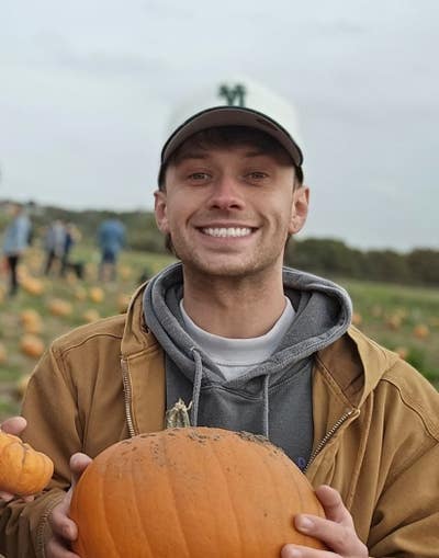 I am a professional male, aged 28 Looking for... Main Photo