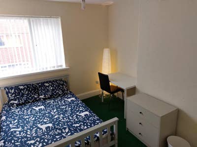 Double Room in City Center Main Photo