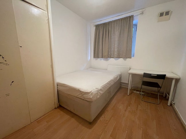 Double RM+include all bills@ Aldgate east Main Photo