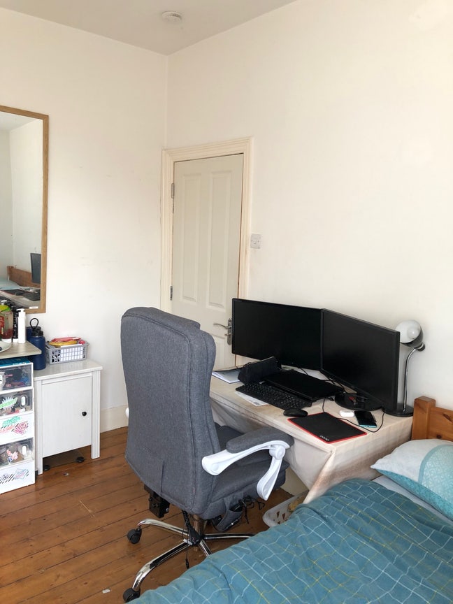 Short term let for double room in north London Main Photo
