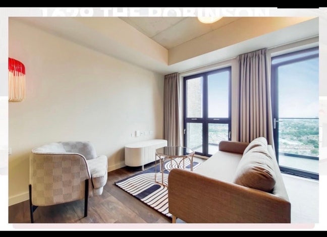 Ensuite room available in Robinson Wembley Main Photo