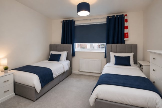 Studio flat with all bills Including in IG6 Main Photo