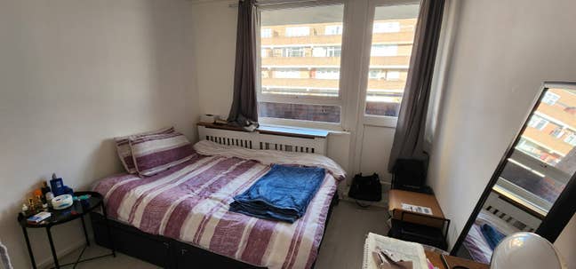 Lovely E1 Bedroom Femme Bame Main Photo