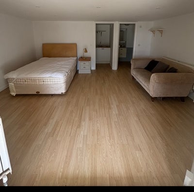 Studio room , beautiful peaceful location  Main Photo