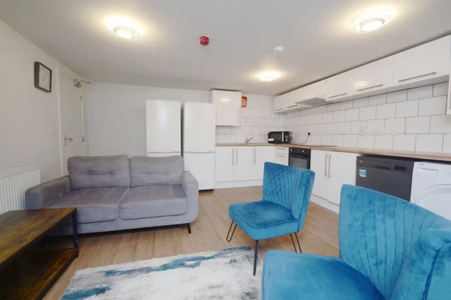5 Bed Student House | Clifton Avenue, M14 6UD Main Photo