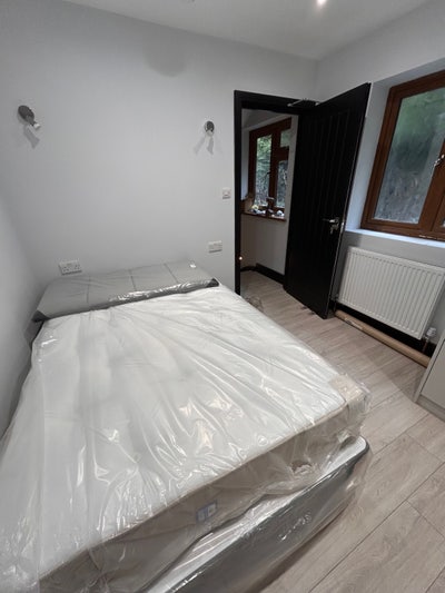 Brand new Luxury  room Hatton Cross/H’Row  Main Photo