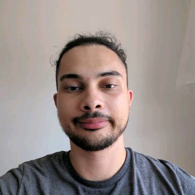 Professional Male seeks a single or double room Main Photo