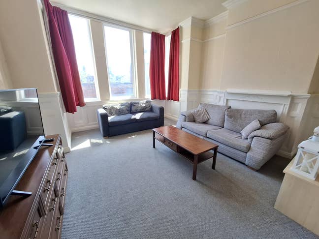 En-suite rooms in quiet, homely shared house Main Photo