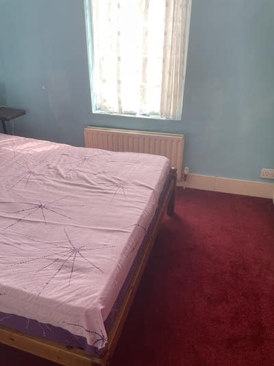 More than a room- a space to relax and feel @ home Main Photo