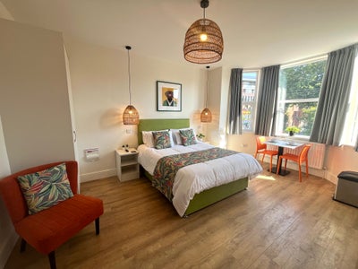 LUXURY Self Contained Studio - Bills Included  Main Photo