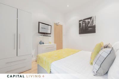 Great double room/ Fulhm broadway  Main Photo