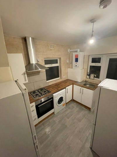 Double room in Nesden  Main Photo