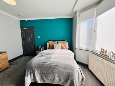 Large Double Room - &pound;50 Amazon Giftcard! Main Photo