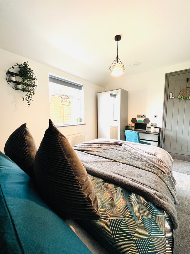 Christchurch Park area professional house share Main Photo