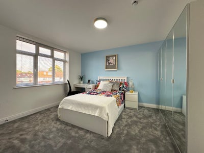 Two Beatiful Ensuit Double Rooms In Sutton! Main Photo