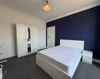🏡✨ Double Room SW19 ✨🛏️ Move in 26 June 📅 Main Photo