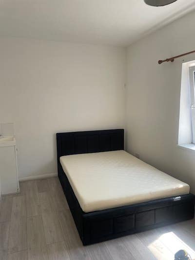Double Room for Rent Main Photo